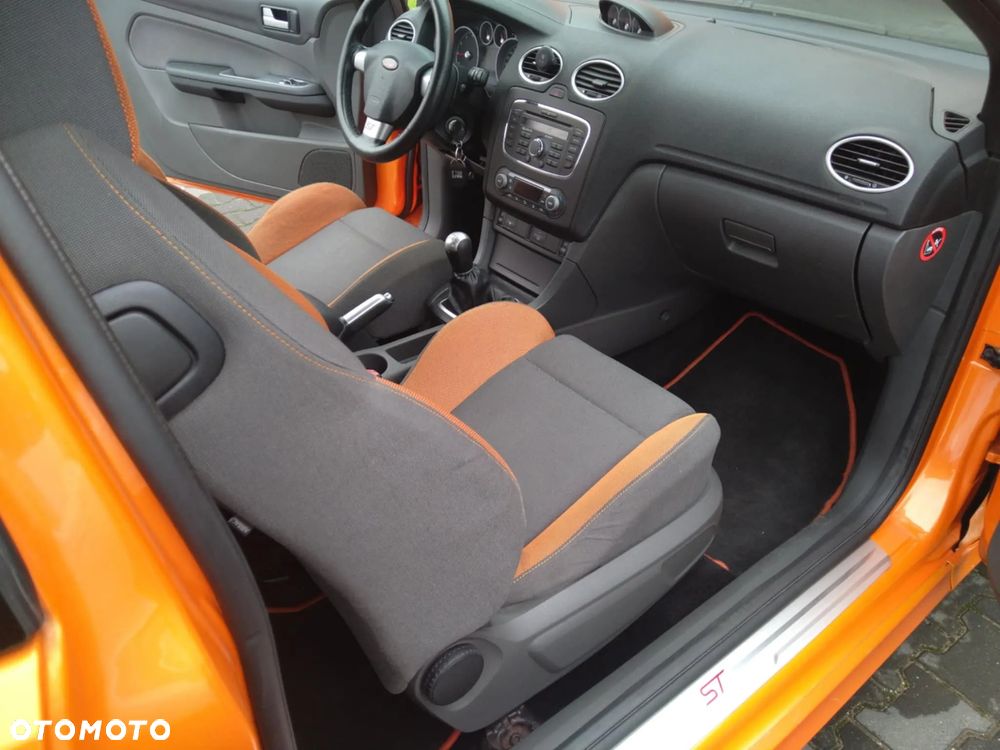 Ford Focus ST - 9