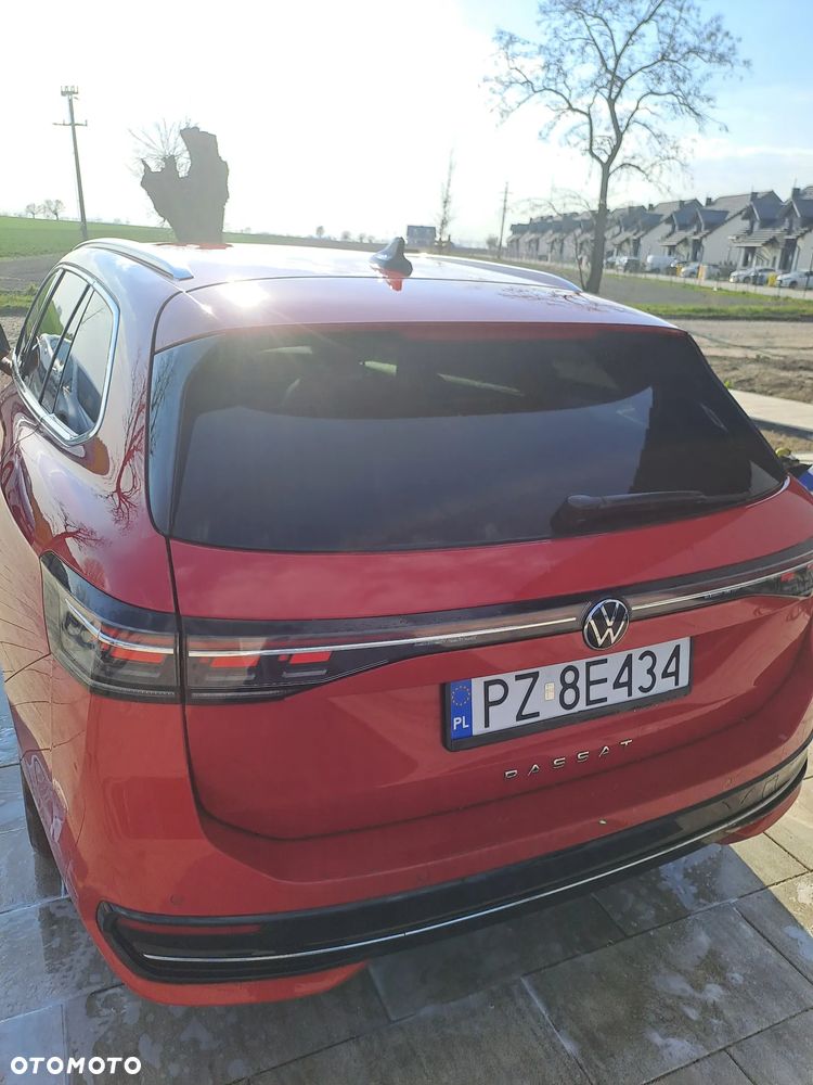 Volkswagen Passat - 4