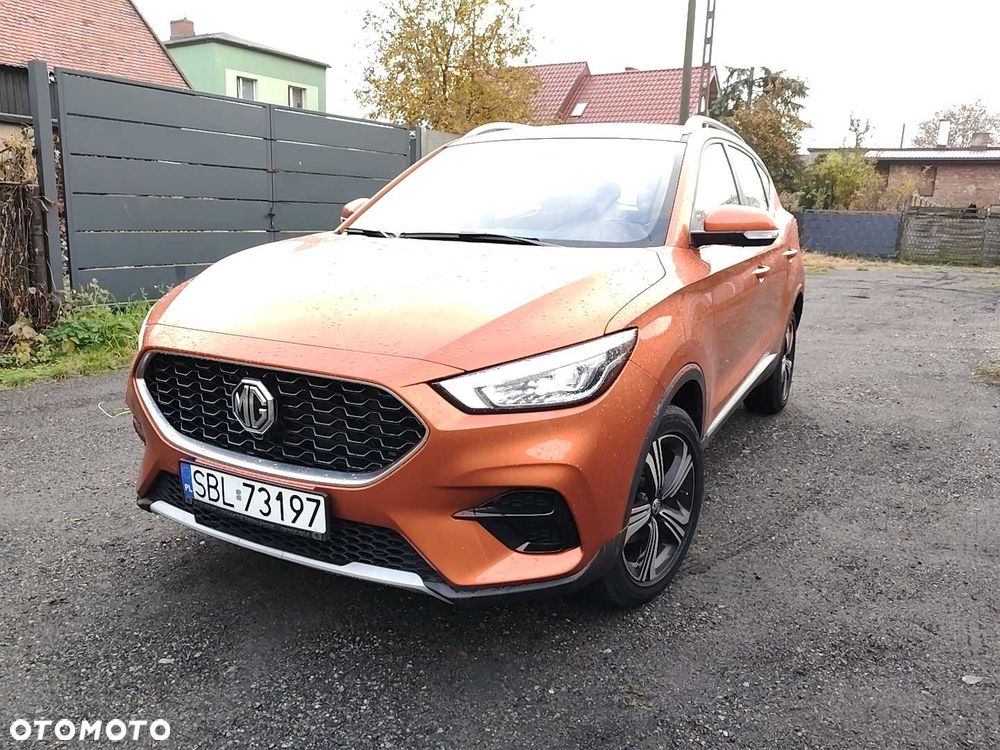 MG ZS - 8