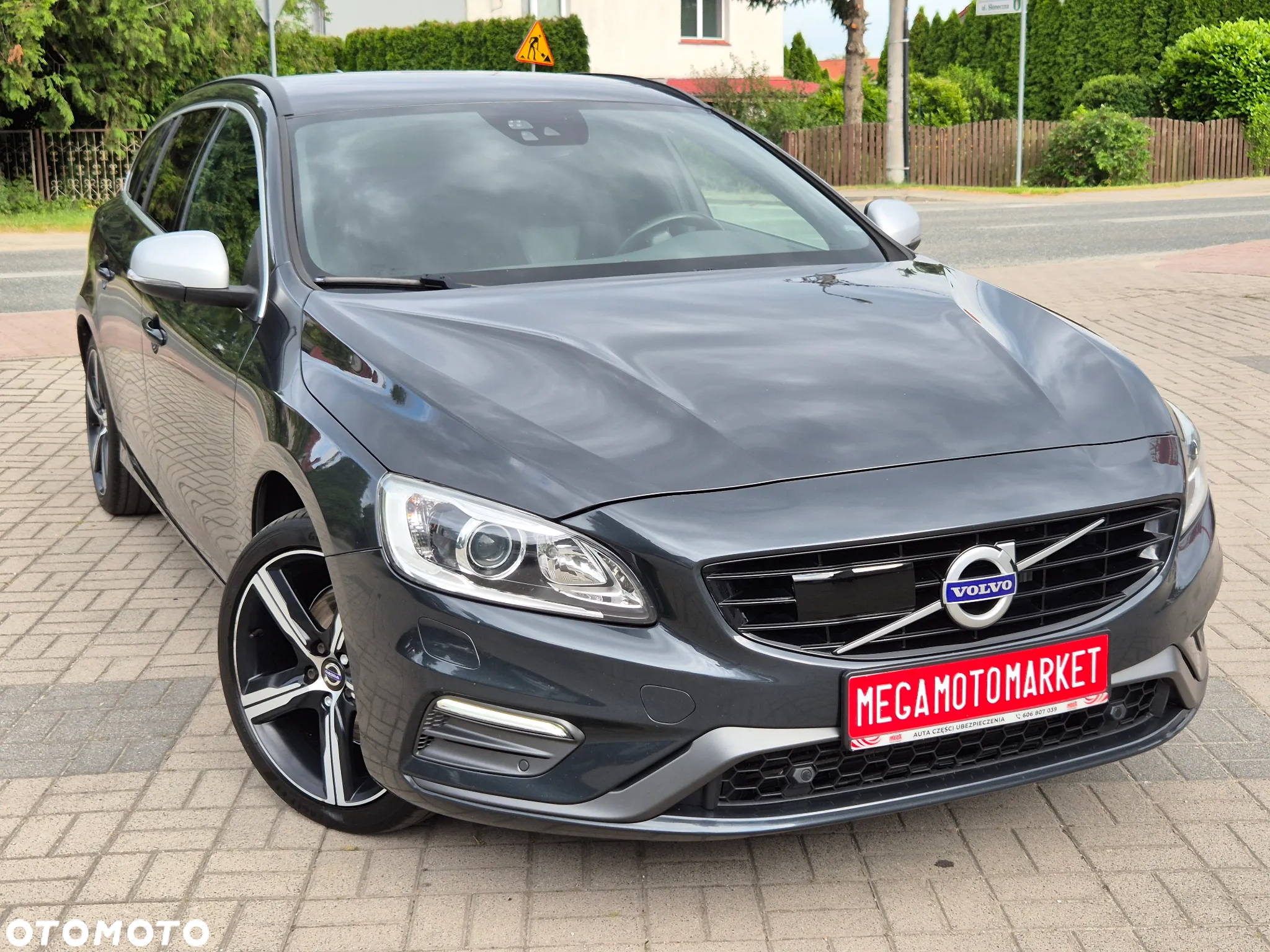 Volvo V60 D3 Drive-E R-Design Kinetic - 4