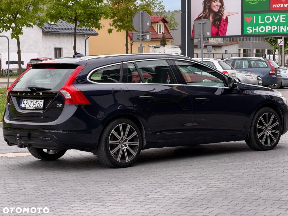 Volvo V60 D2 Geartronic Summum - 19