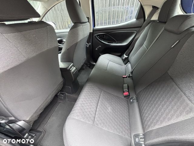 Toyota Yaris - 12