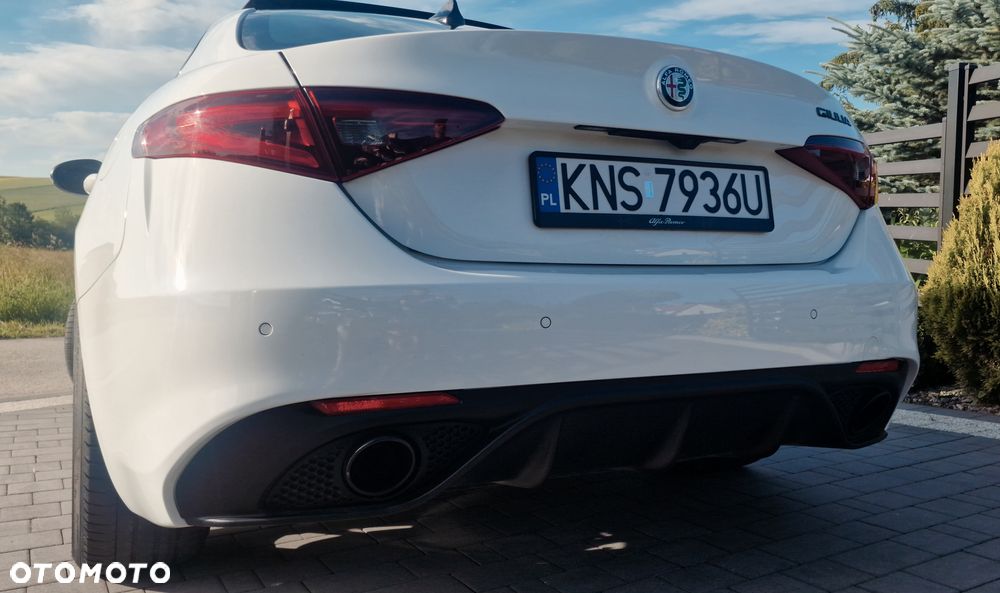Alfa Romeo Giulia - 8