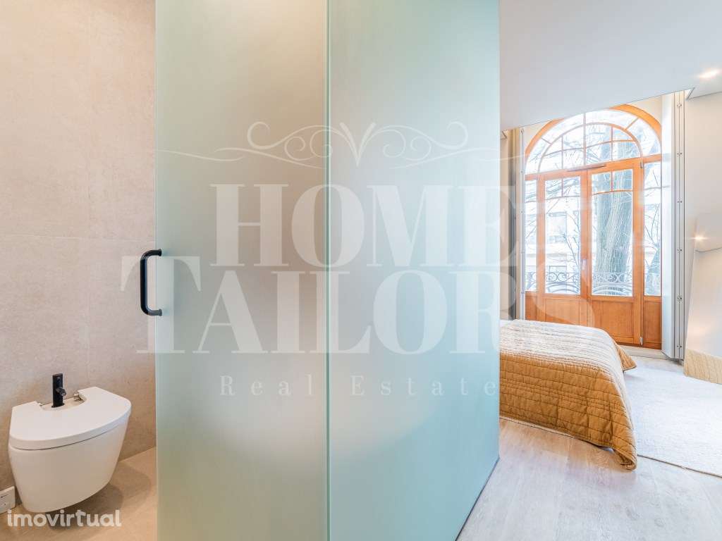 Apartamento T3 com espaçosa varanda estilo Pombalino - Av. da Liber... - Grande imagem: 4/29