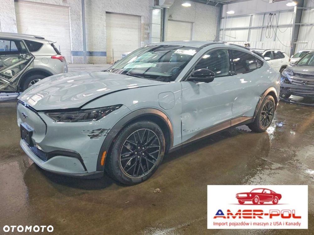 Ford Mustang - 1