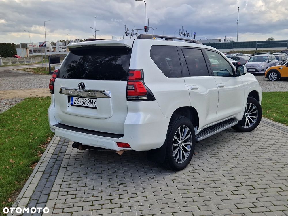 Toyota Land Cruiser - 39