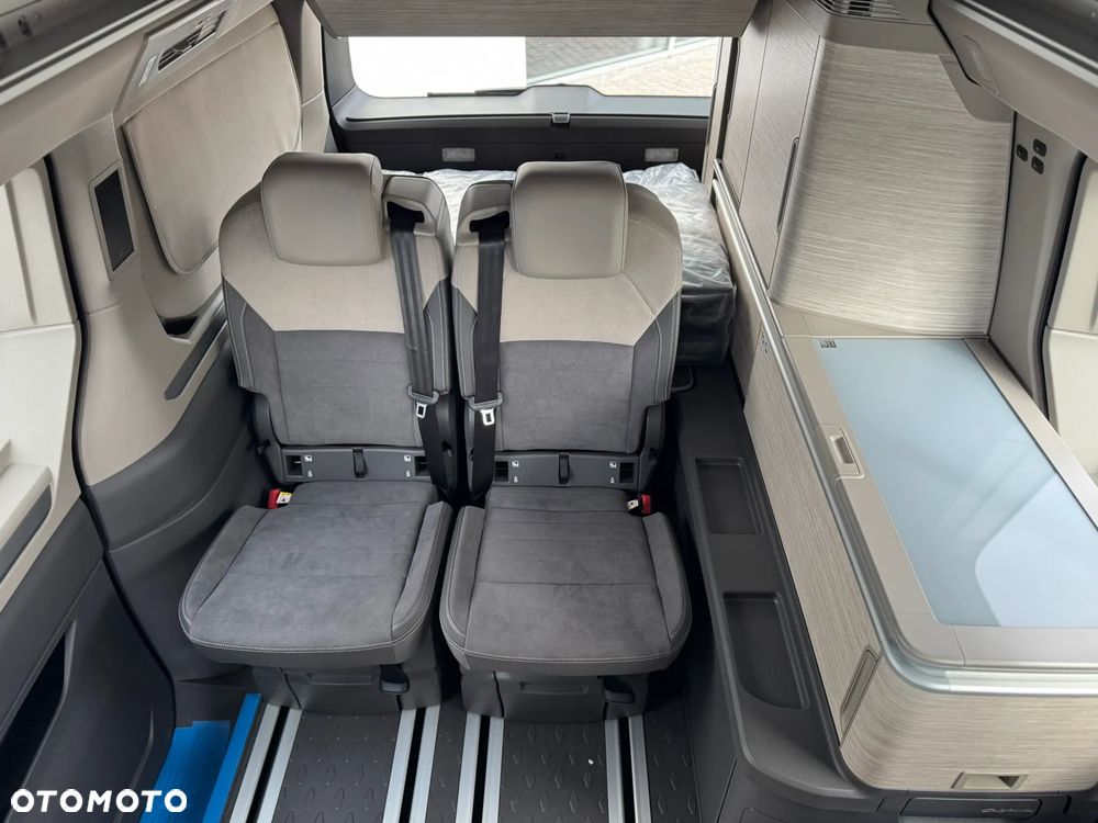 Volkswagen Multivan - 19
