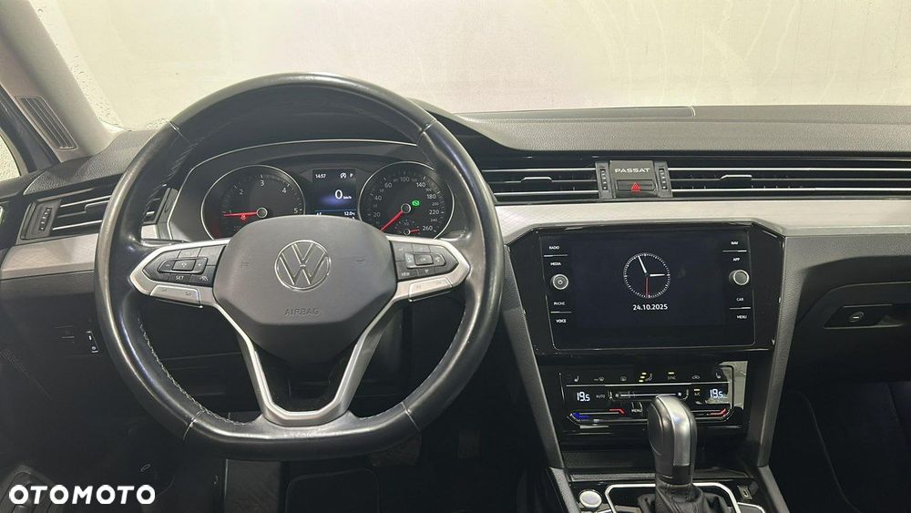 Volkswagen Passat 2.0 TDI EVO Business DSG - 9