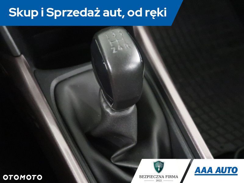 Peugeot 2008 - 15
