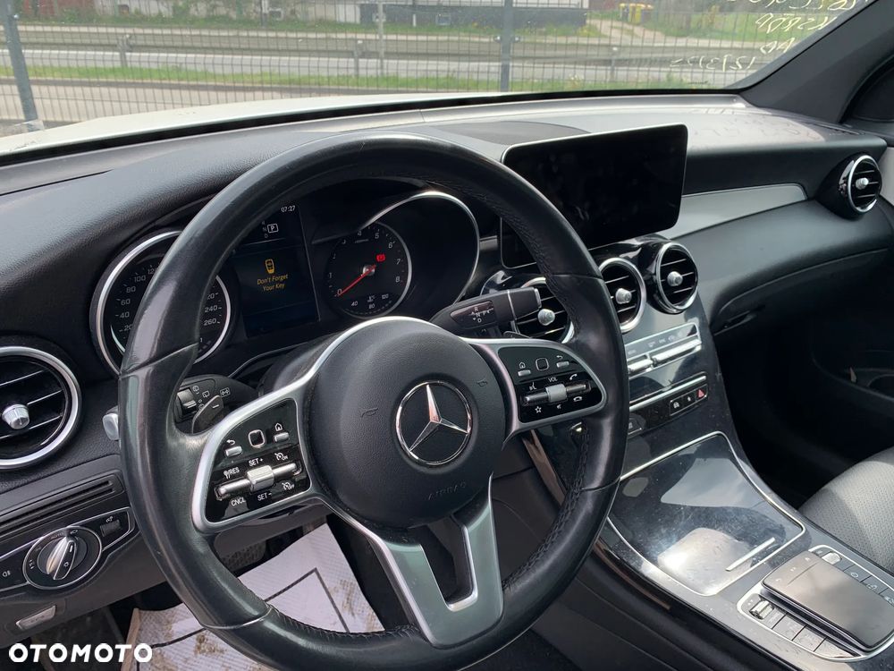Mercedes-Benz GLC 300 4Matic 9G-TRONIC Edition Avantgarde - 14