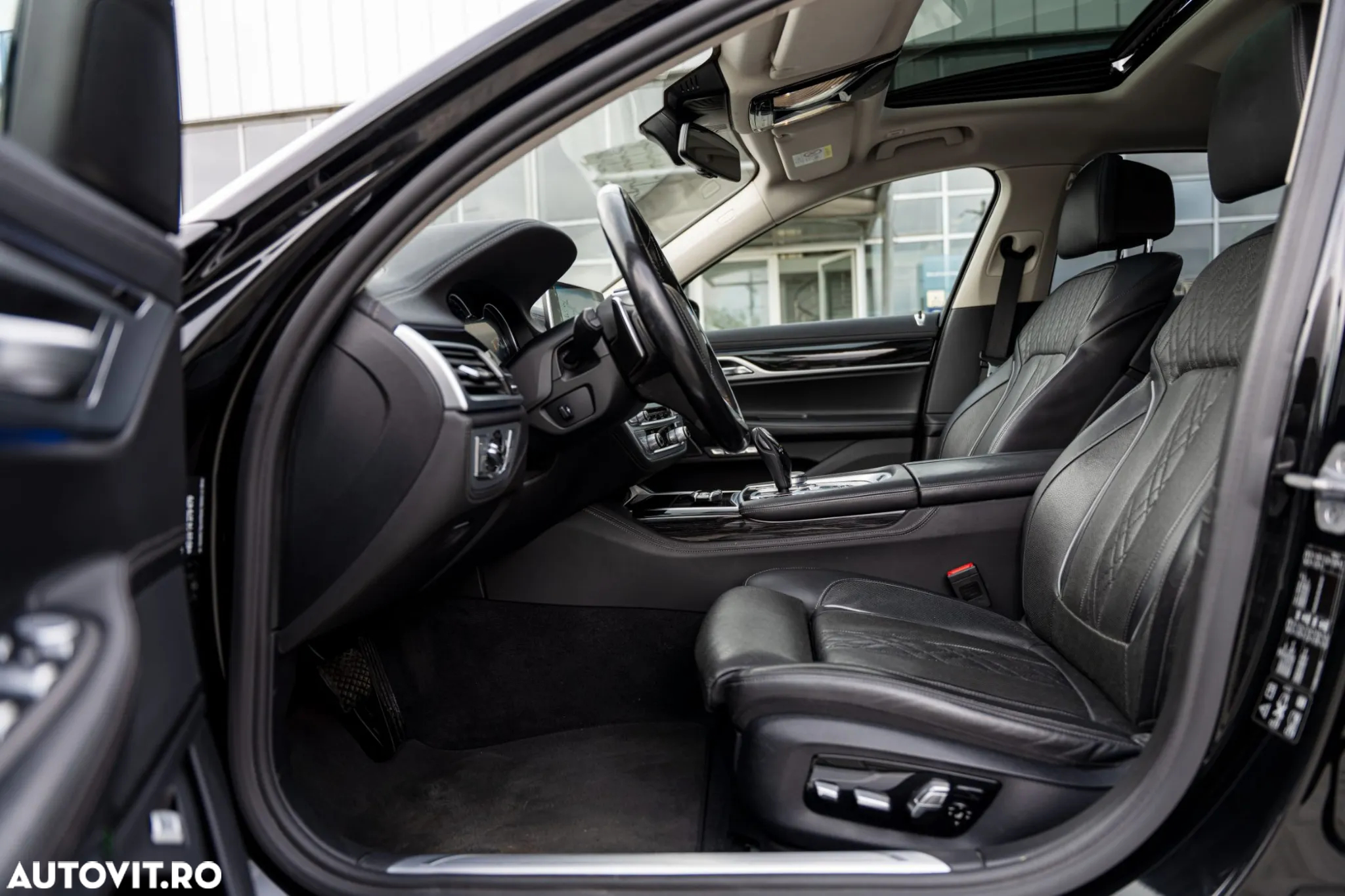 BMW Seria 7 740d xDrive - 14