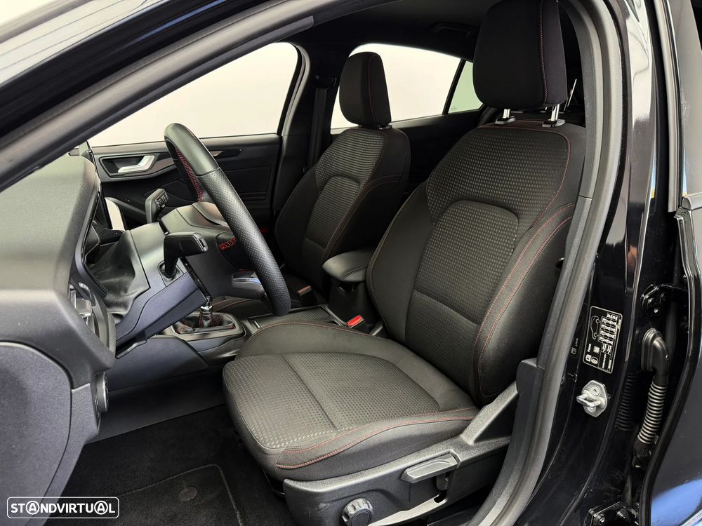 Ford Focus 1.0 EcoBoost MHEV ST-Line - 9