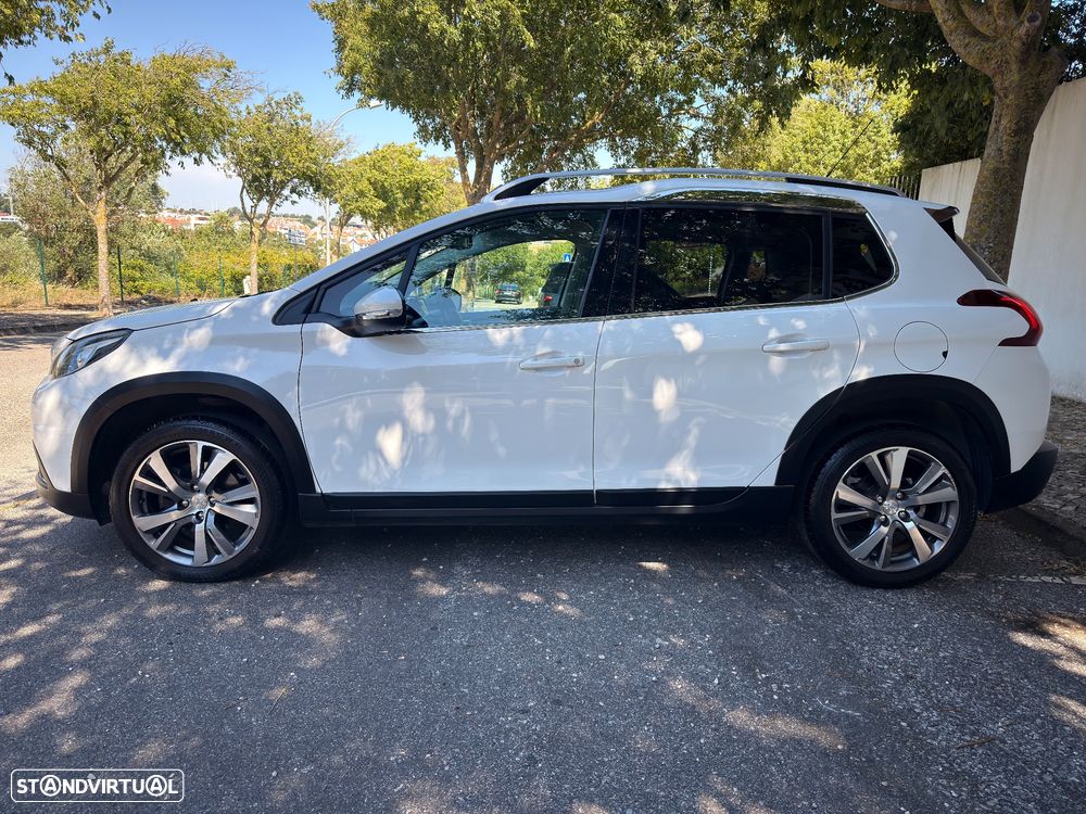Peugeot 2008 1.2 PureTech Allure - 3