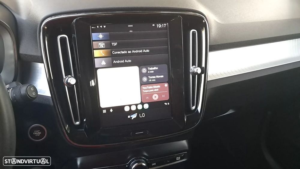 Volvo XC 40 2.0 D3 Momentum Plus - 25