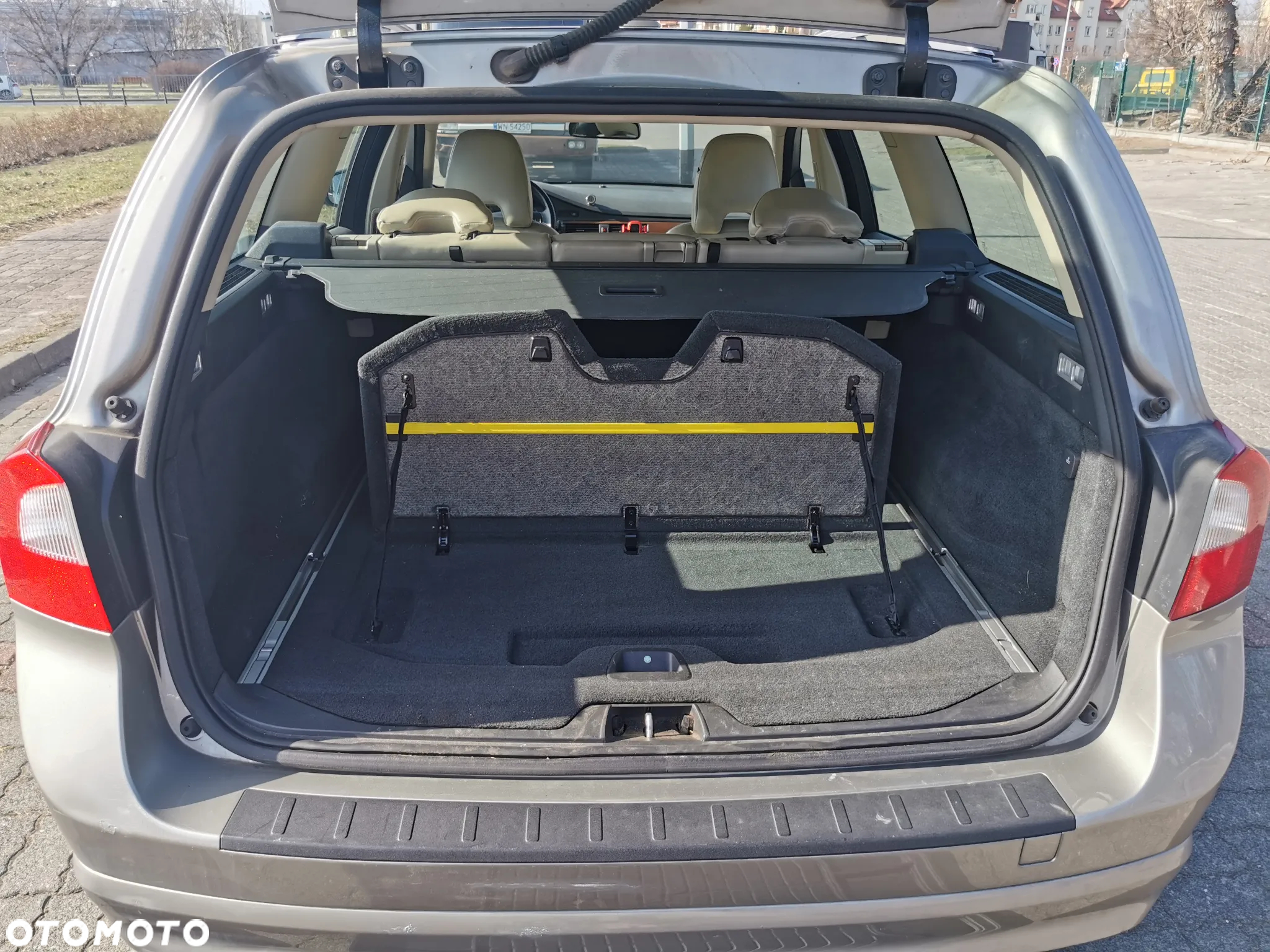 Volvo V70 2.4D Summum - 13