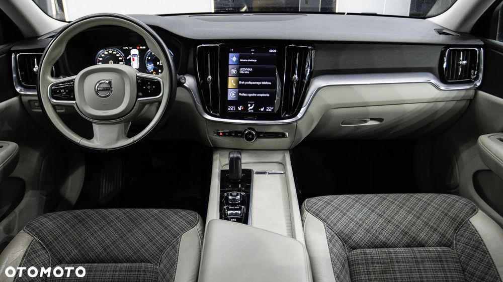 Volvo V60 B4 B Momentum Pro - 12