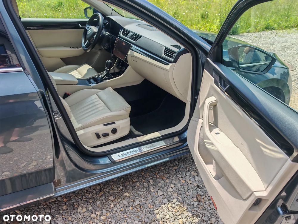 Skoda Superb 2.0 TDI L&K DSG - 11