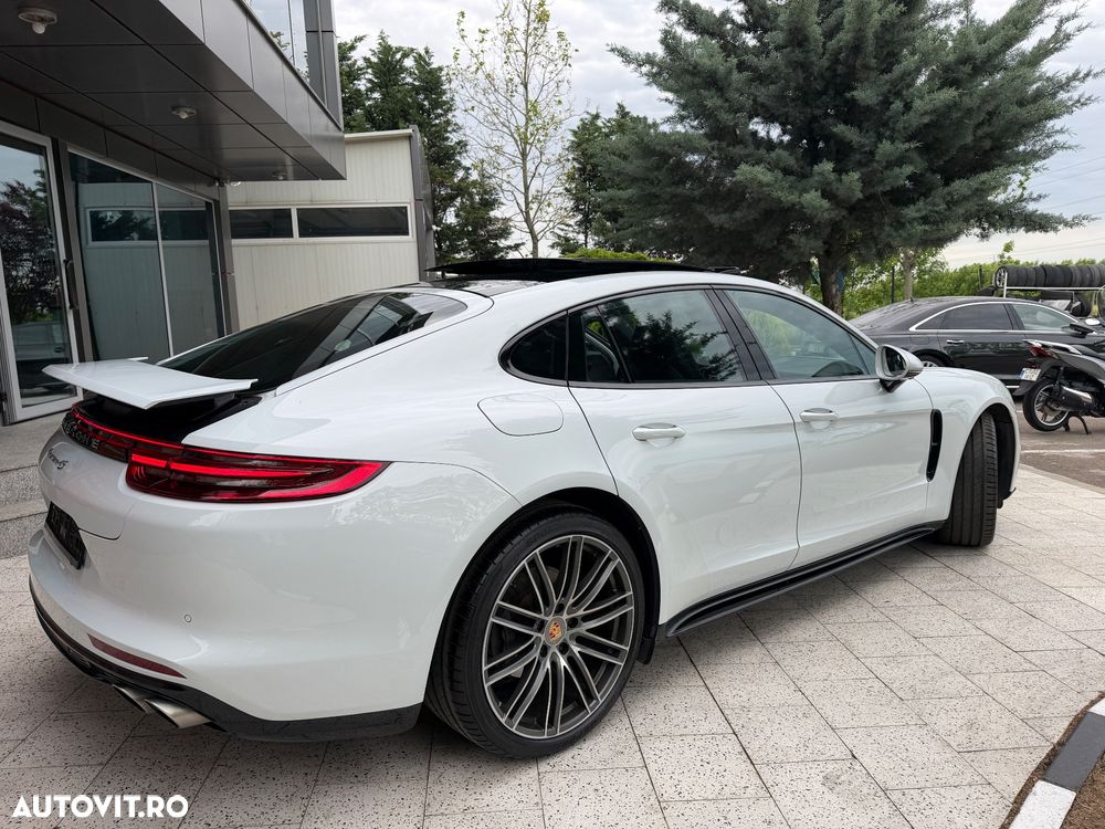 Porsche Panamera 4S Executive - 31