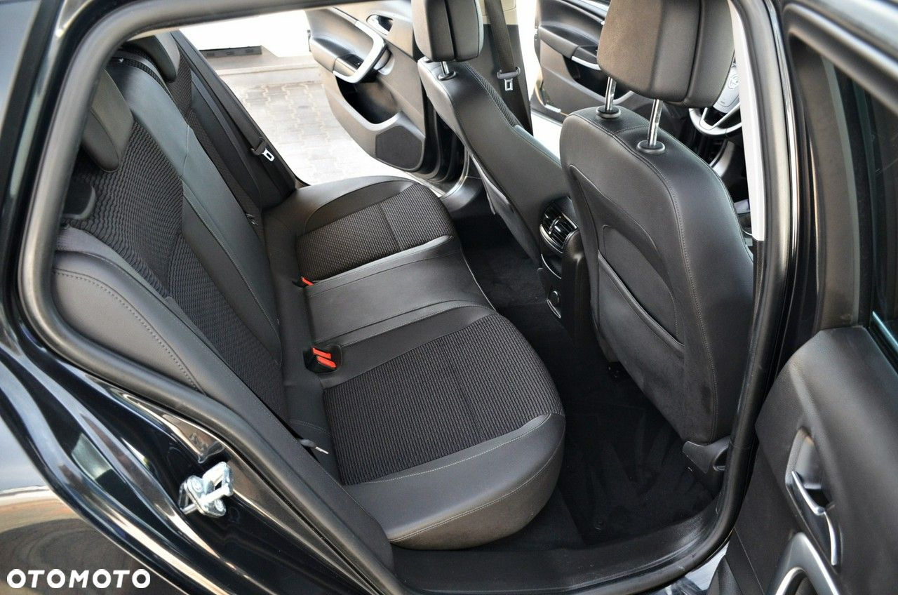 Opel Insignia - 20