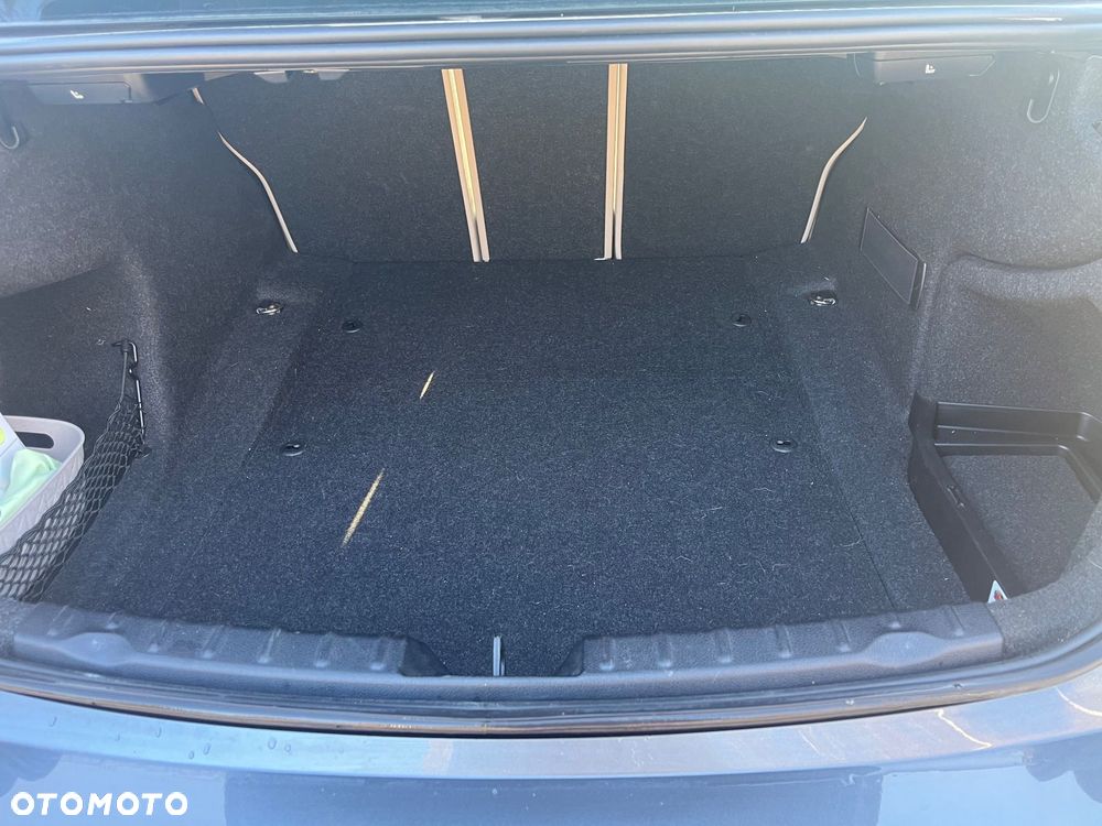 BMW Seria 3 328i - 28
