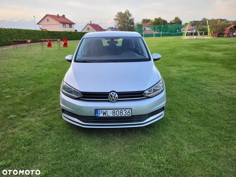 Volkswagen Touran - 10