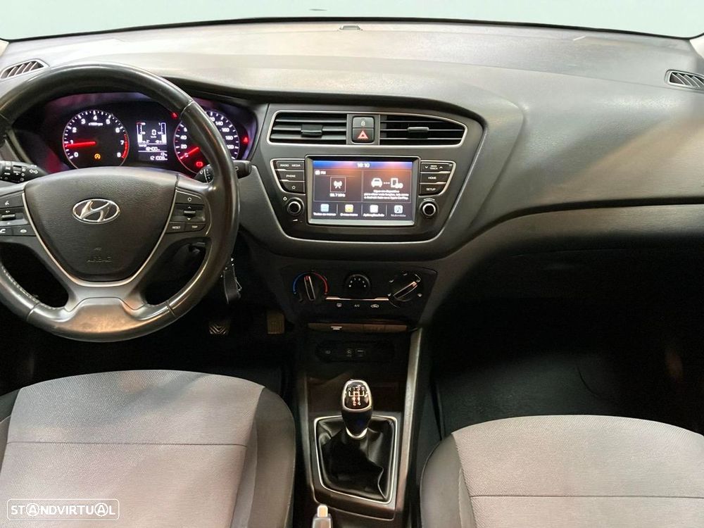 Hyundai i20 - 11