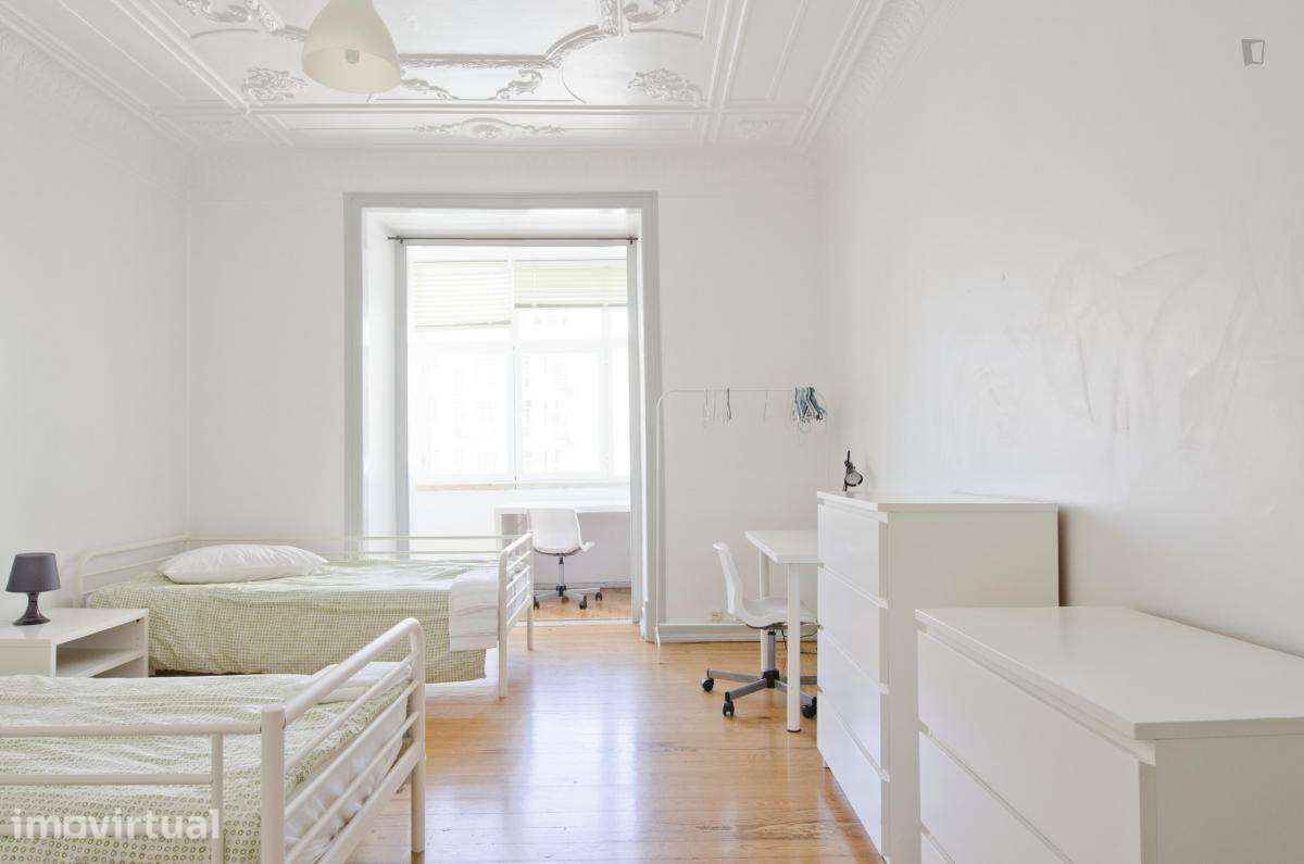 Quarto - localizado em Saldanha Lisbon - Grande imagem: 5/28