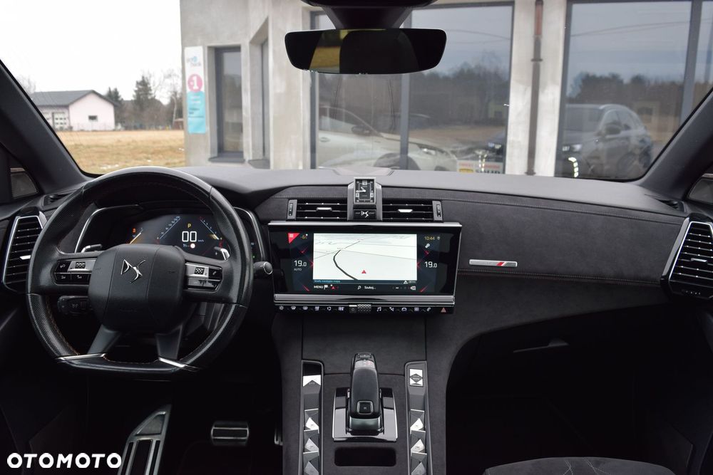 DS Automobiles DS 7 Crossback 2.0 BlueHDi Performance Line + - 29