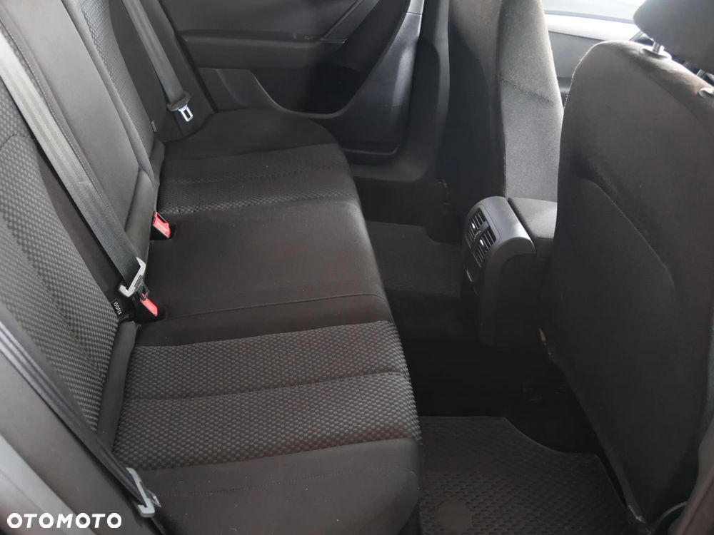 Volkswagen Passat 1.4 TSI BMT Comfortline - 23