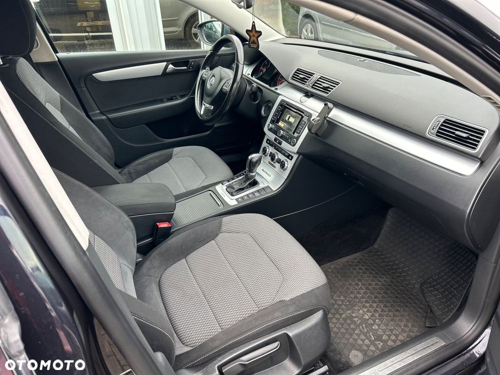 Volkswagen Passat 2.0 TDI DSG BlueMotion Technology Comfortline - 10