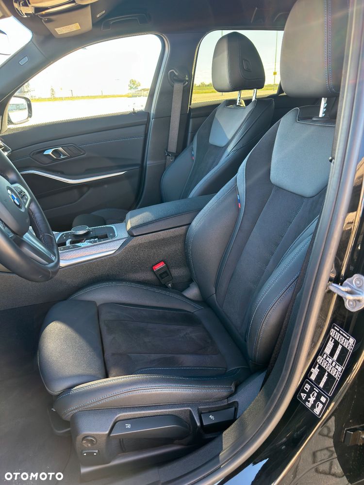 BMW Seria 3 320d Touring xDrive M Sport - 37