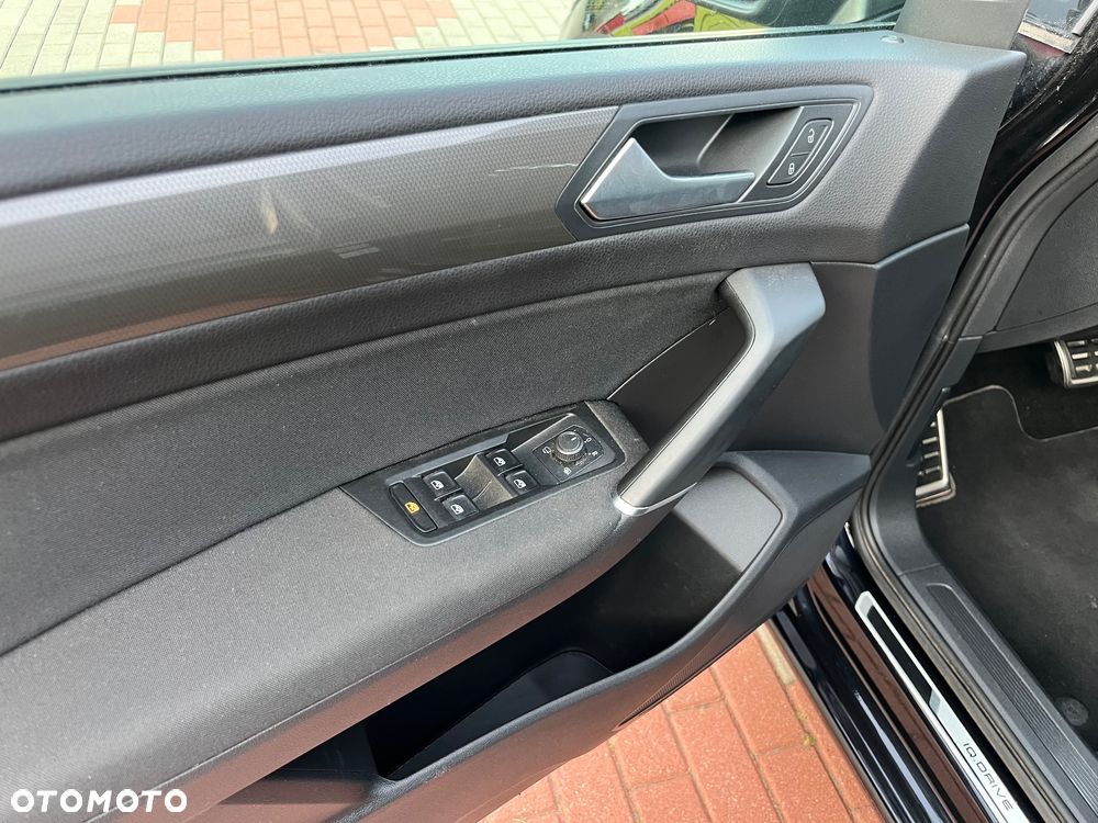 Volkswagen Touran 1.5 TSI ACT OPF DSG IQ.DRIVE - 22