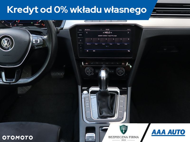 Volkswagen Passat - 13