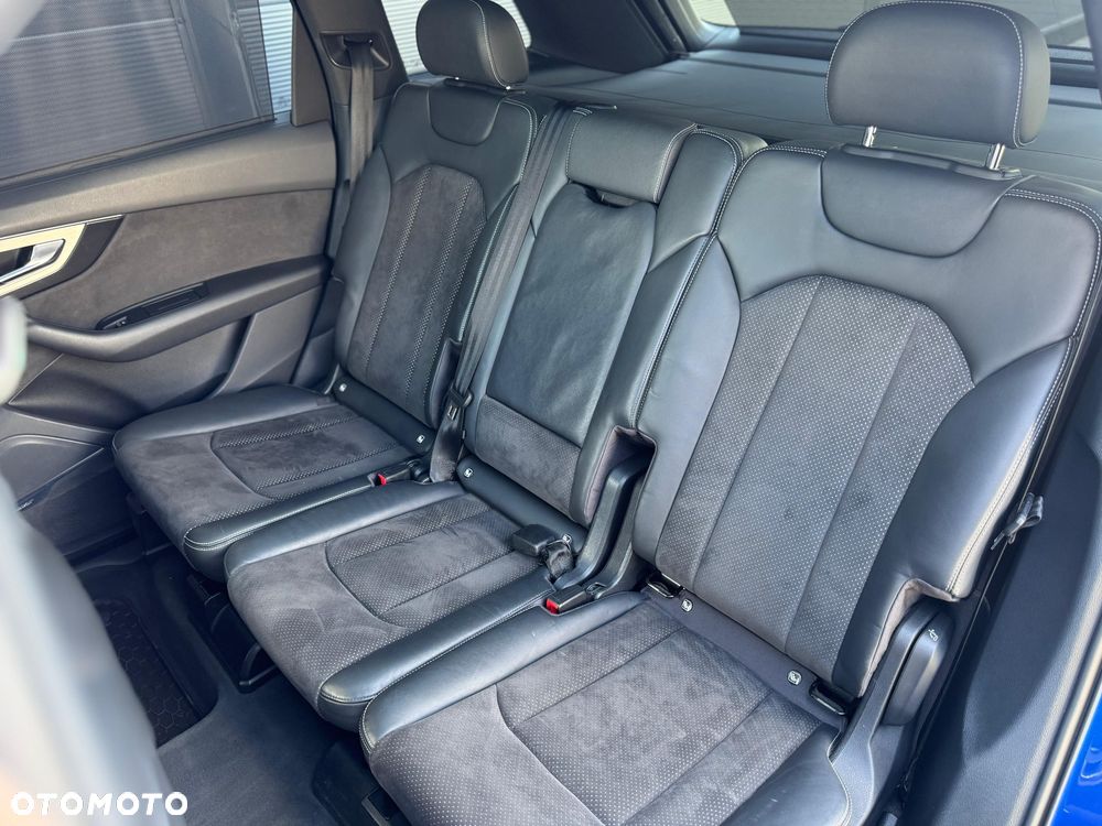 Audi SQ7 - 32