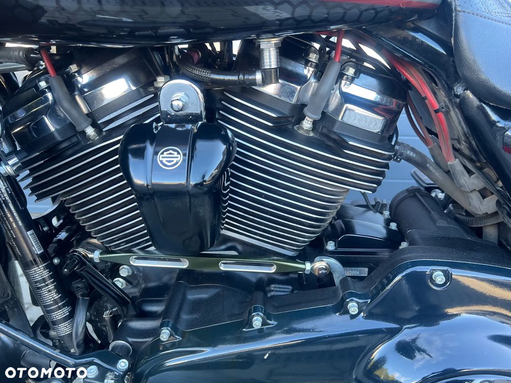 Harley-Davidson Touring Street Glide - 20