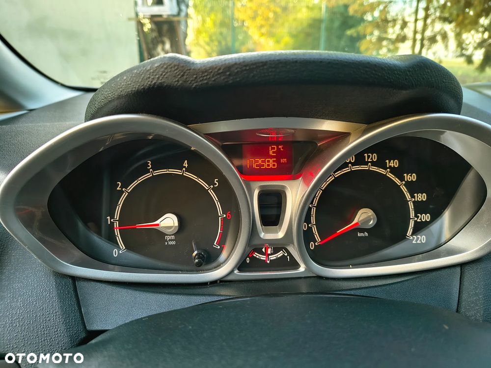 Ford Fiesta 1.25 Ambiente EU5 - 16