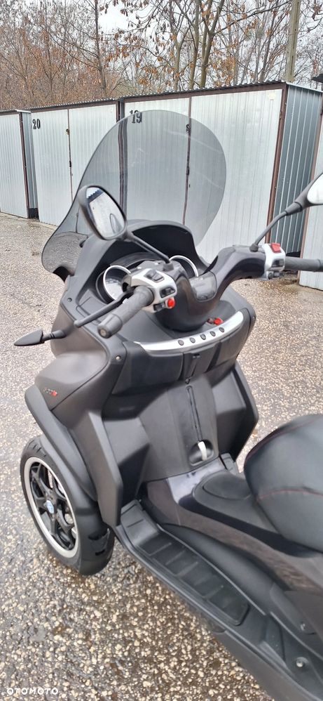 Piaggio MP-3 - 5
