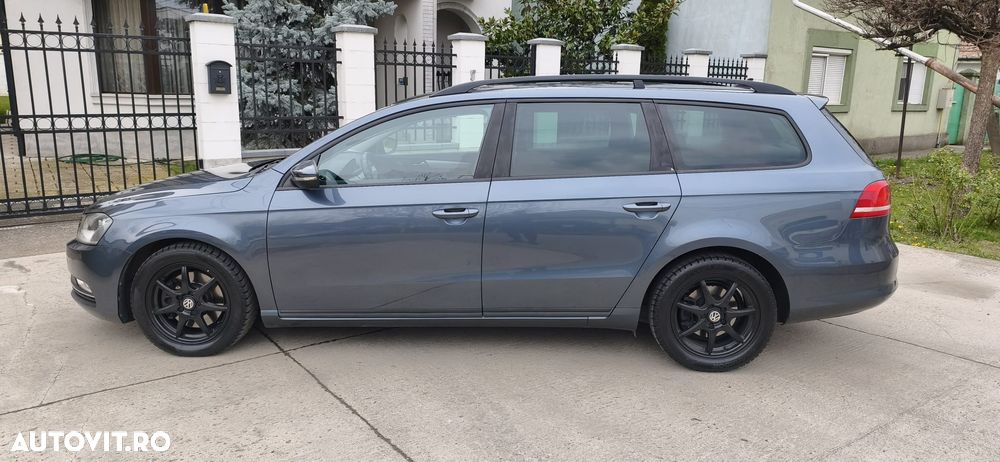 Volkswagen Passat - 11