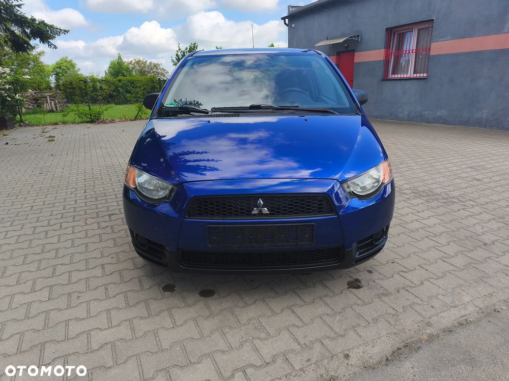 Mitsubishi Colt - 8
