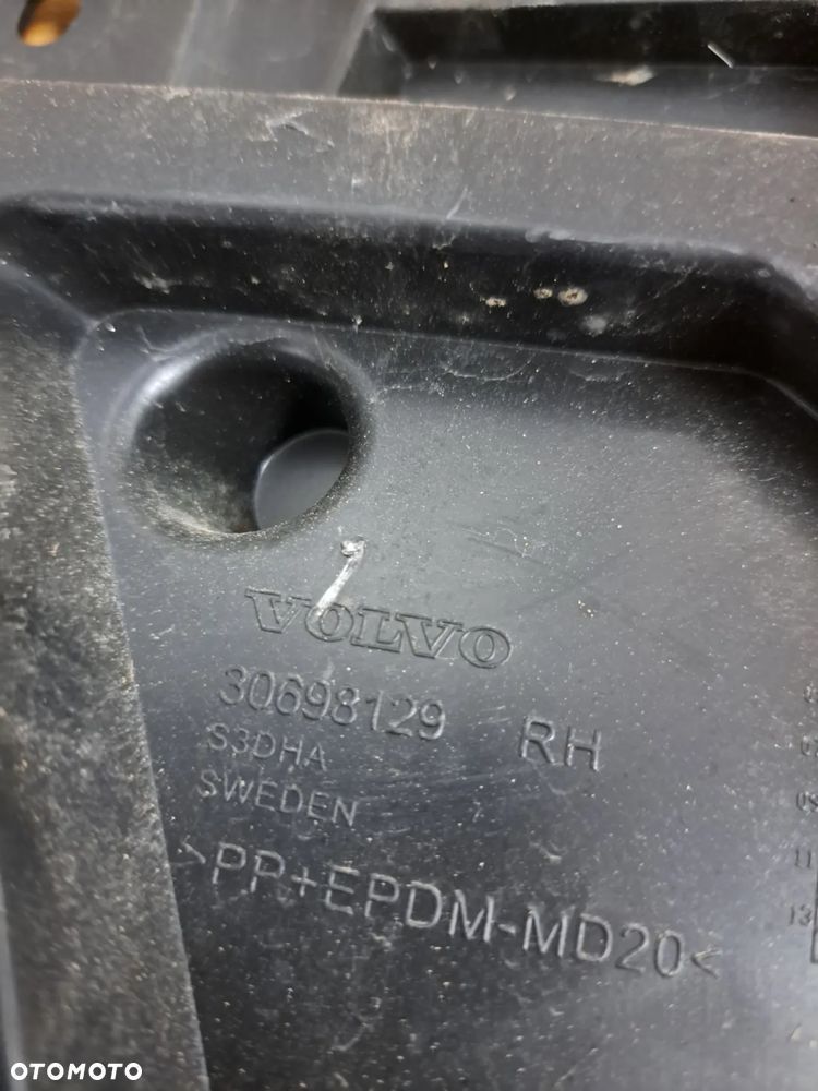 ŚLIZG ZDERZAKA PRAWY VOLVO XC90 30698129 - 4