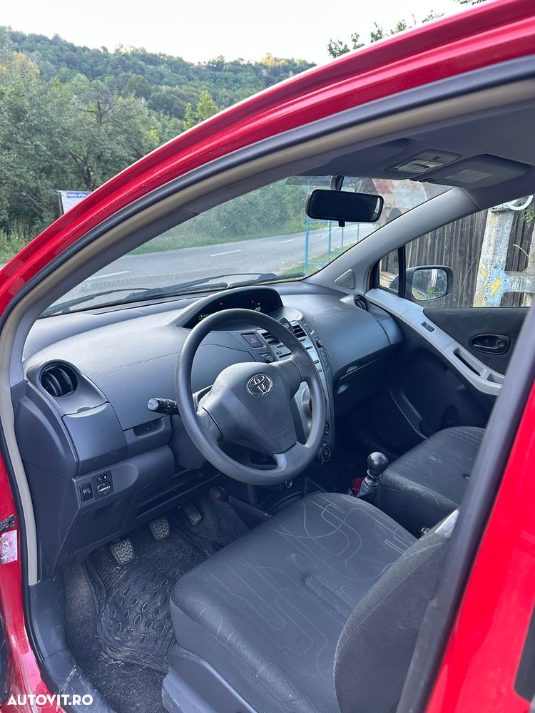 Toyota Yaris 1.3 Luna - 5
