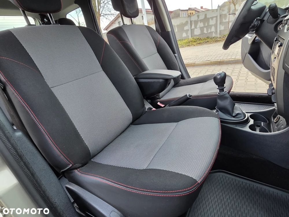 Dacia Duster dCi 110 FAP 4x2 Prestige - 30