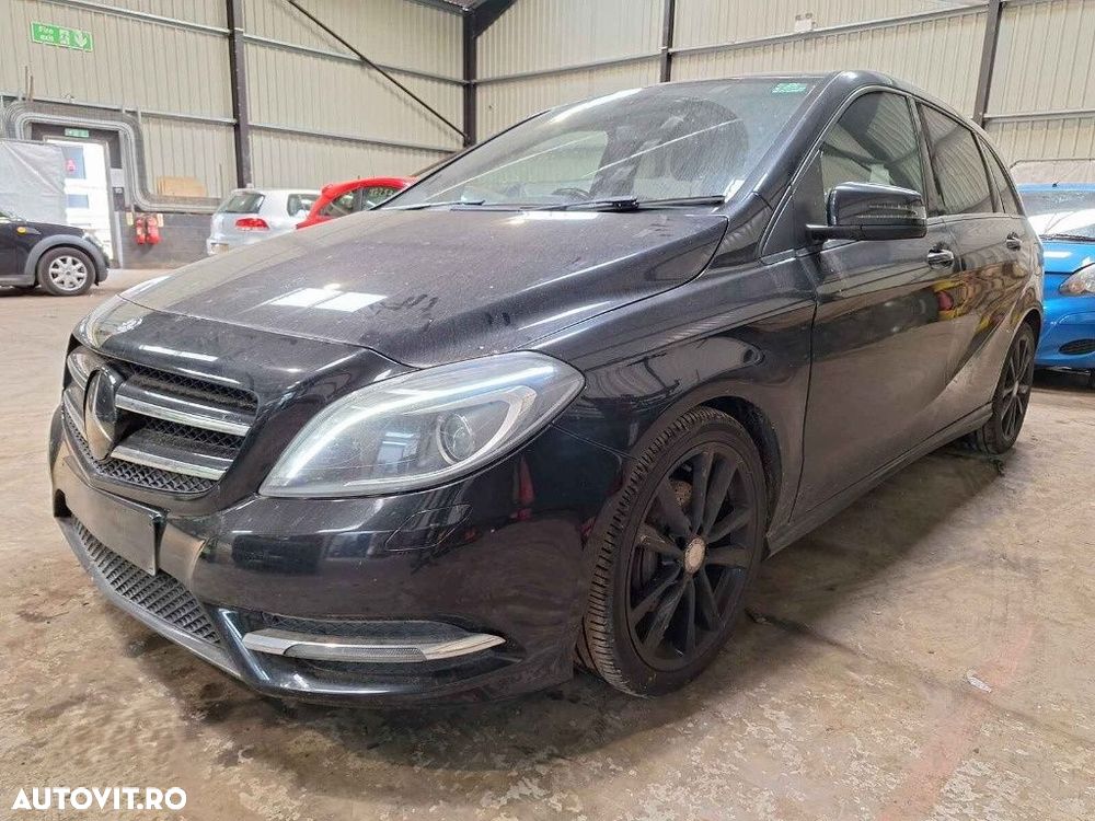 Praguri Mercedes B-Class W246 2014 HATCHBACK 1.5 DCI - 2
