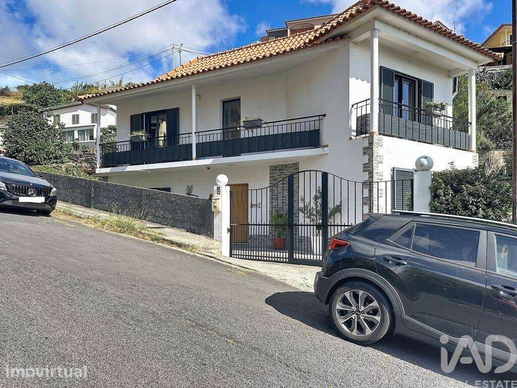 Casa / Villa em Santa Cruz de 109 m2 - Grande imagem: 3/36