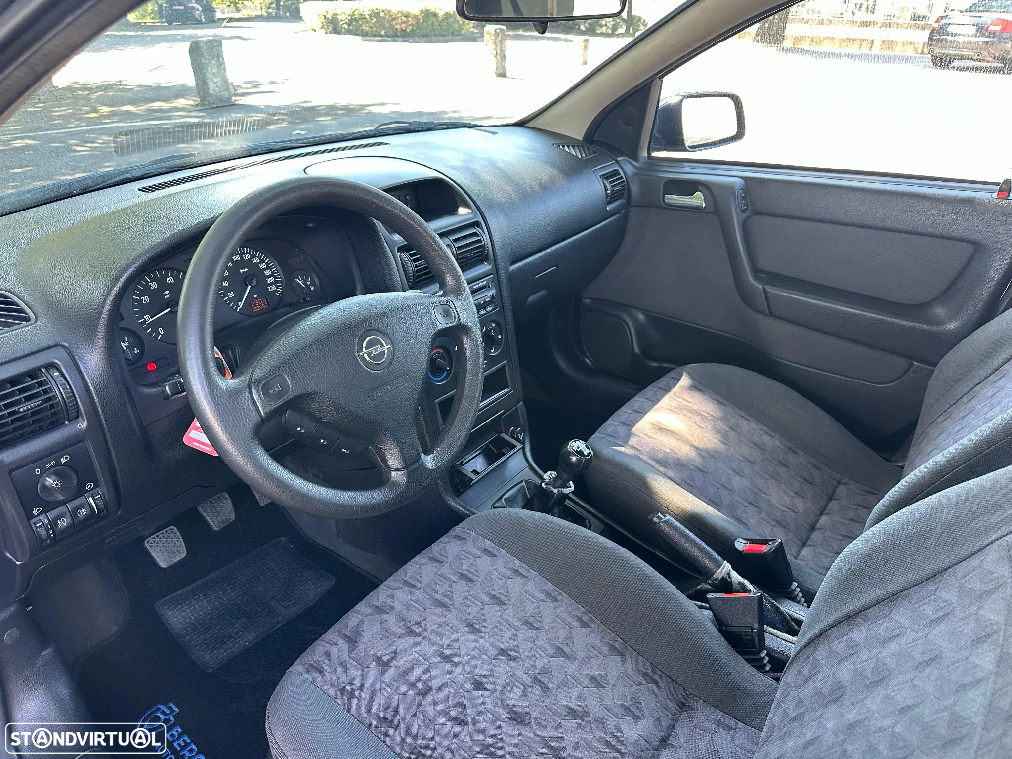 Opel Astra 1.2 Club - 8