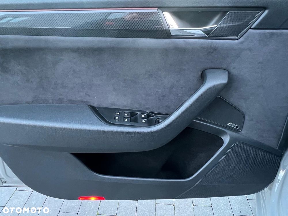 Skoda Superb Combi 2.0 TDI 4x4 DSG SportLine - 12