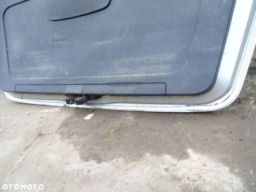 Klapa Bagażnika Mercedes a150 w169 - 9