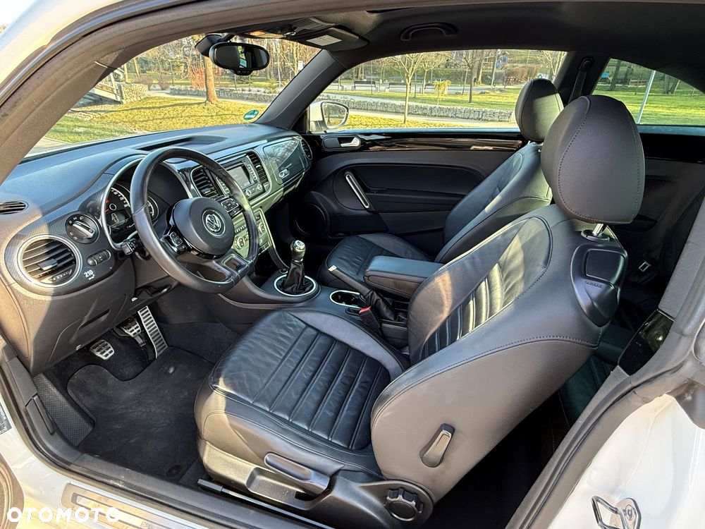 Volkswagen Beetle 2.0 TDI DPF Sport - 10