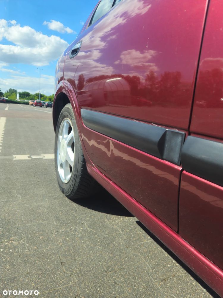 Nissan Almera - 16