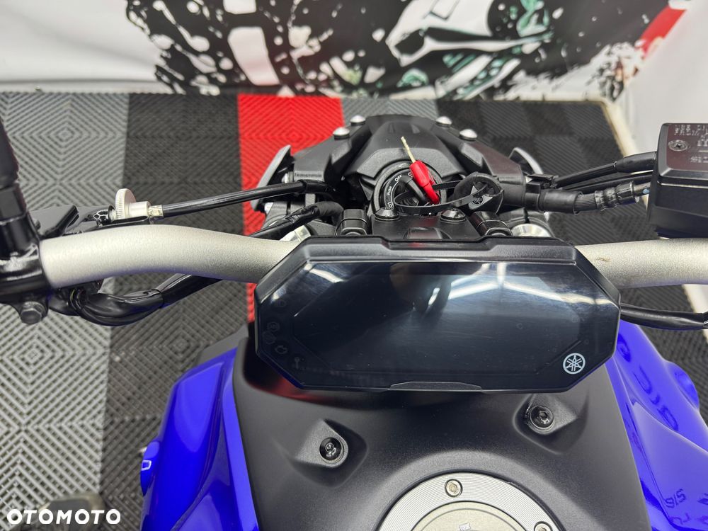 Yamaha MT - 28